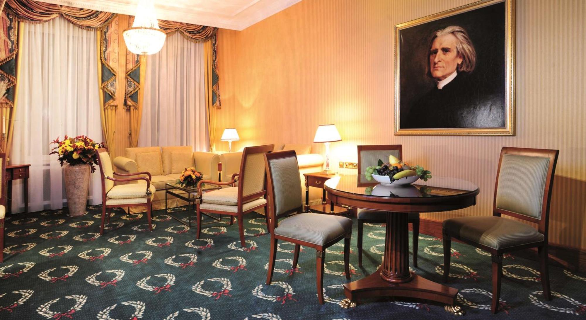 Best Western Premier Grand Hotel Russischer Hof Weimar  Bagian luar foto